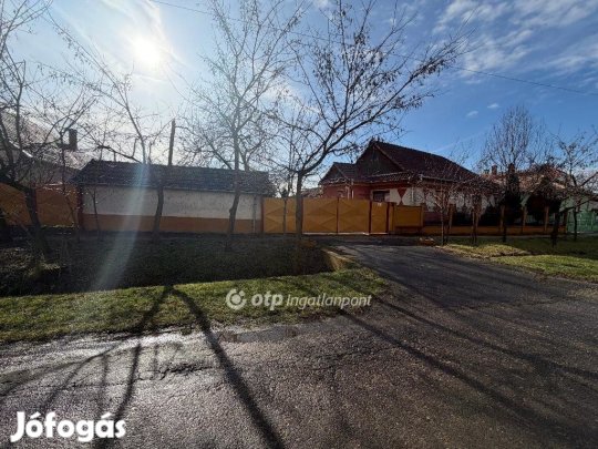 Eladó 127 nm-es ház Berettyóújfalu