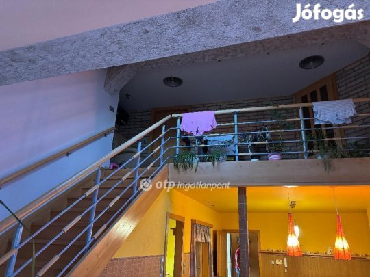 Eladó 127 nm-es lakás Mohács