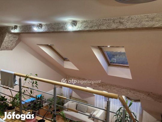 Eladó 127 nm-es lakás Mohács