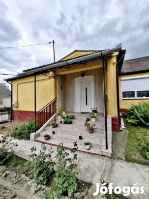 Eladó 128 nm-es Családi ház Nagyberki