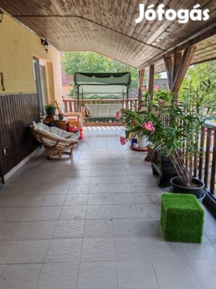 Eladó 128 nm-es Családi ház Pécel