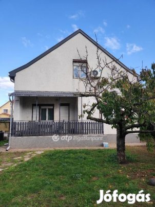 Eladó 128 nm-es ház Debrecen