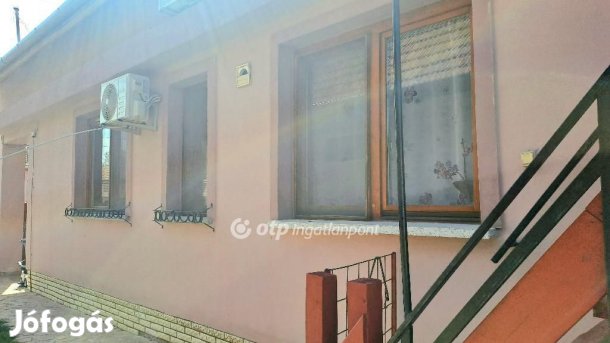 Eladó 128 nm-es ház Gyula