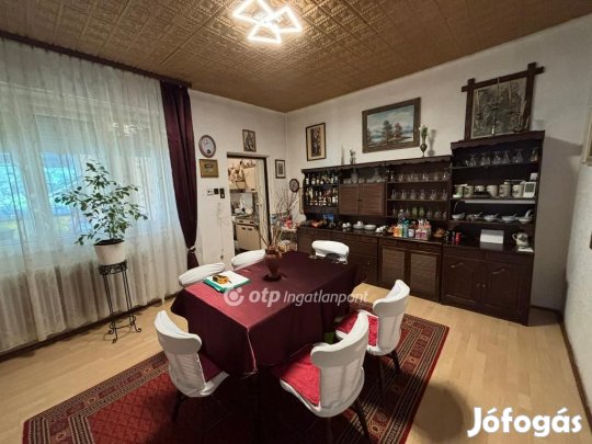 Eladó 128 nm-es ház Nyíradony