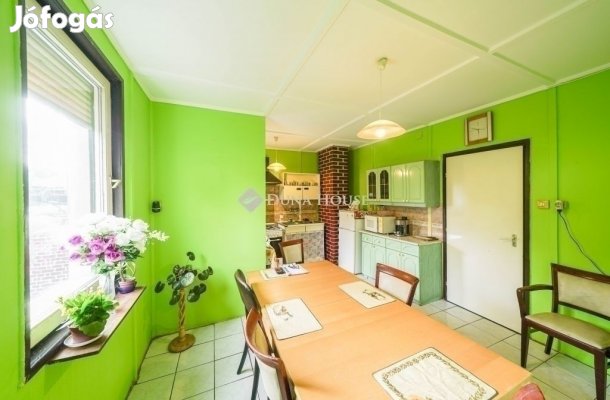 Eladó 129 nm-es ház Vecsés