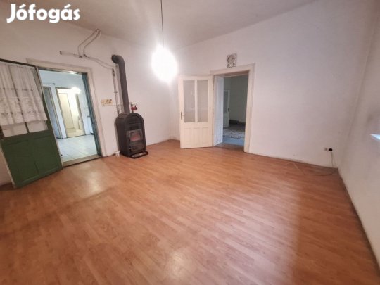 Eladó 130 nm-es Családi ház Hódmezővásárhely