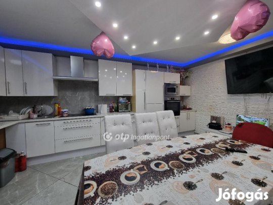 Eladó 130 nm-es ház Celldömölk