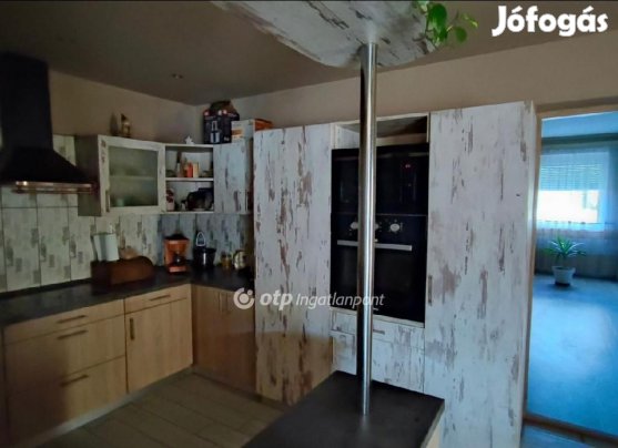 Eladó 130 nm-es ház Gerde