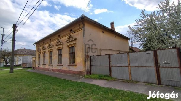 Eladó 130 nm-es ház Nagykőrös