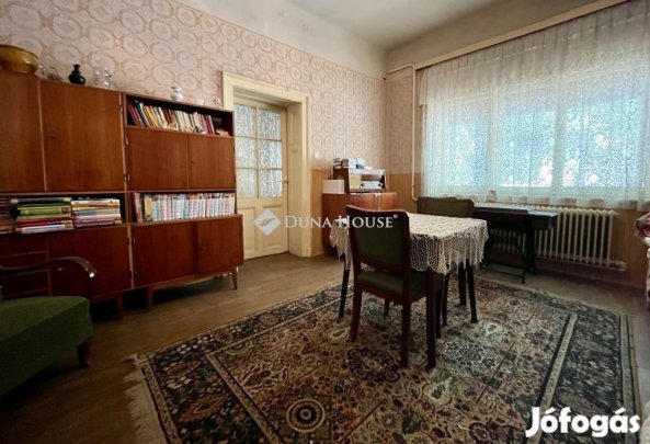 Eladó 130 nm-es ház Szekszárd