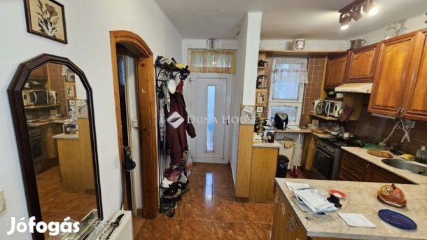 Eladó 130 nm-es lakás Székesfehérvár