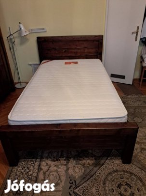 Eladó 130x200-as fa ágykeret matraccal