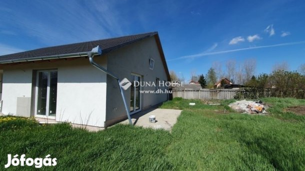 Eladó 131 nm-es ház Kóka