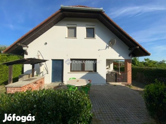 Eladó 132 nm-es ház Mecseknádasd