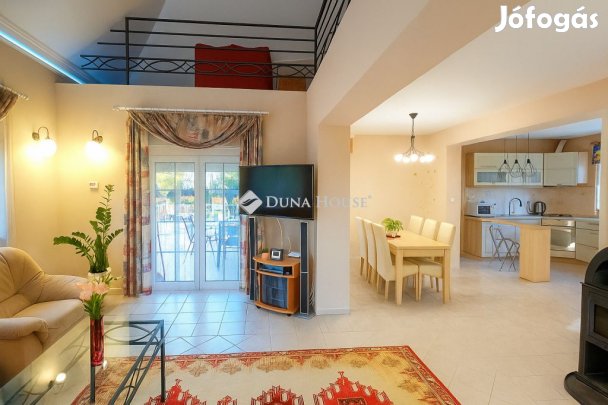 Eladó 134 nm-es ház Debrecen