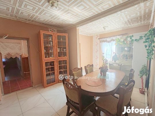 Eladó 134 nm-es ház Kőtelek