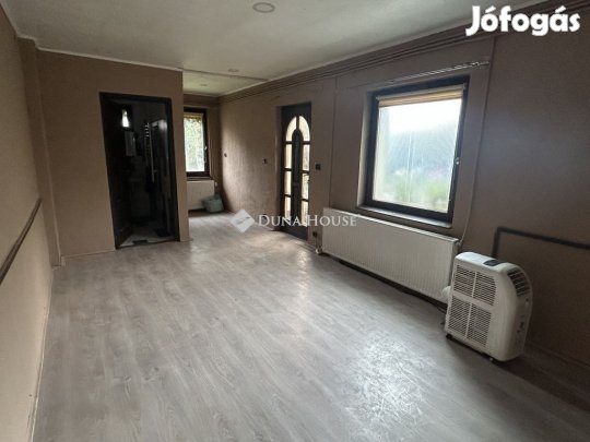 Eladó 136 nm-es ház Székesfehérvár