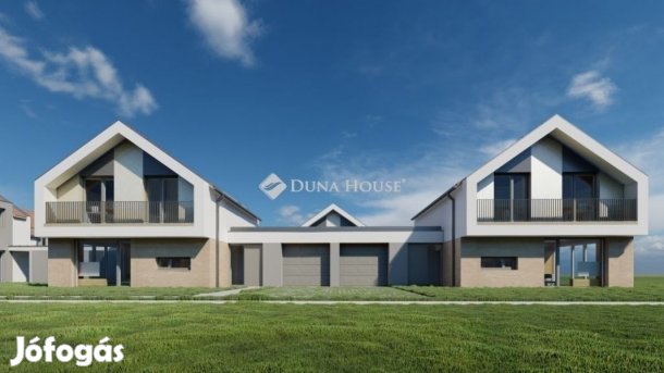 Eladó 137 nm-es ház Gödöllő