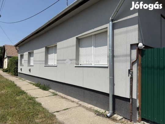 Eladó 137 nm-es lakás Monor