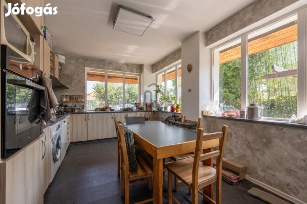 Eladó 138 nm-es ház Szigethalom