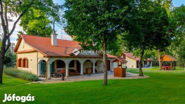 Eladó 13,5 HA gyönyörű privát birtok Tiszakécskén