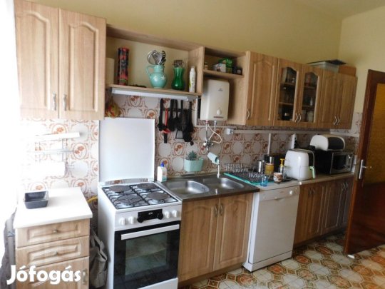 Eladó 140 nm-es Felújítandó Családi ház Kecskemét