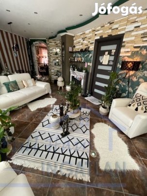 Eladó 140 nm-es Újszerű állapotú Családi ház Tatabánya Bánhida