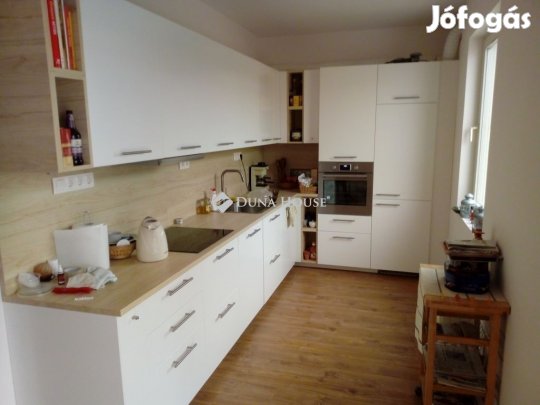 Eladó 140 nm-es ház Pécs