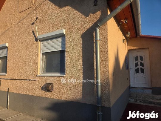 Eladó 141 nm-es ház Tiszapüspöki
