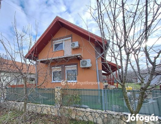 Eladó 142 nm-es ház Kisújszállás