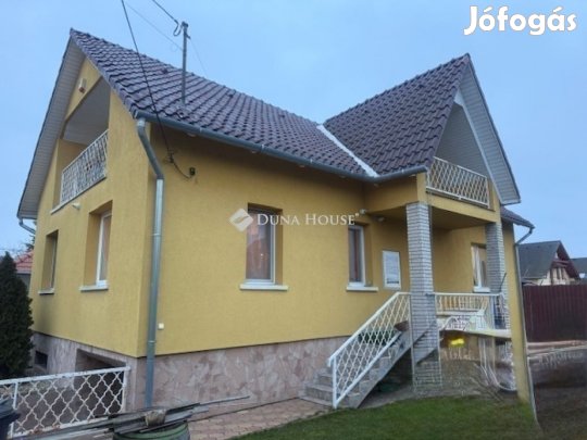 Eladó 143 nm-es ház Vecsés
