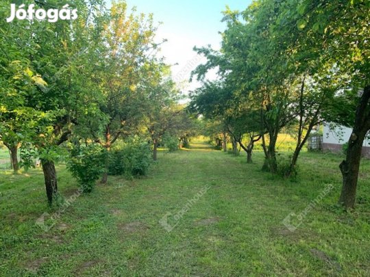 Eladó 1442 nm-es telek Egyházasrádóc