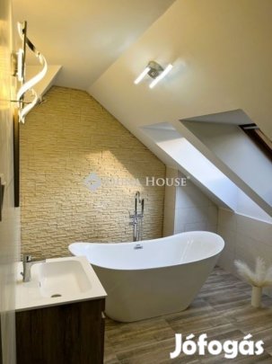 Eladó 146 nm-es lakás Székesfehérvár