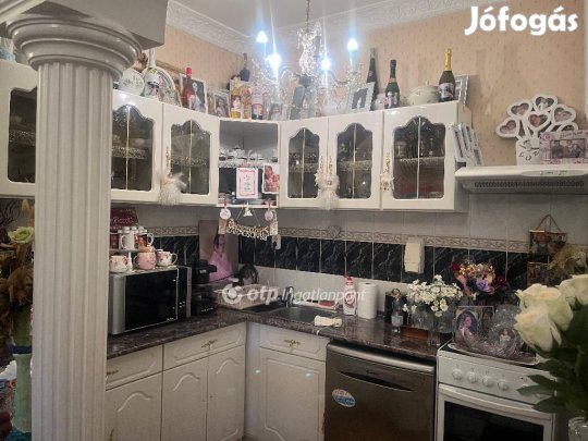 Eladó 147 nm-es ház Abony