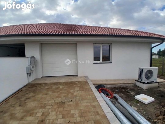 Eladó 148 nm-es ház Debrecen