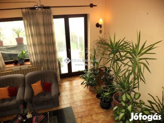 Eladó 148 nm-es ház Kápolnásnyék