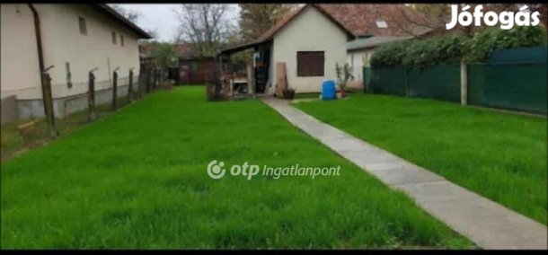 Eladó 14 nm-es ház Szigetszentmiklós