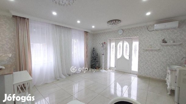 Eladó 150 nm-es ház Kisújszállás
