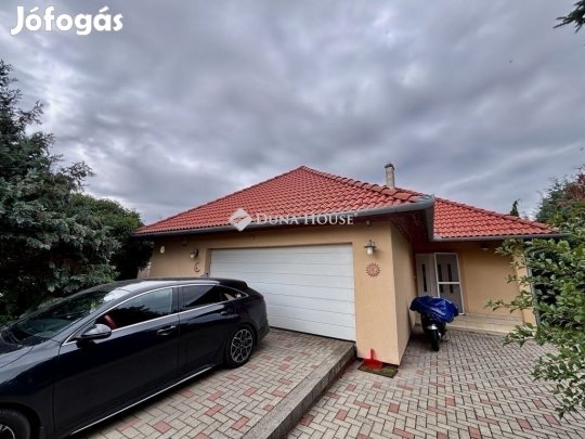 Eladó 150 nm-es ház Nagykozár