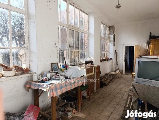 Eladó 150 nm-es ház Szeged