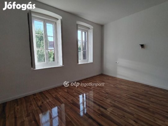 Eladó 150 nm-es ház Véménd