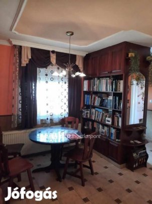 Eladó 150 nm-es ház Vonyarcvashegy