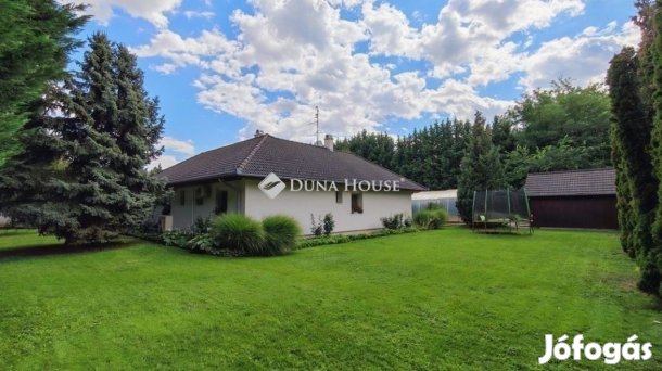 Eladó 151 nm-es ház Kecskemét