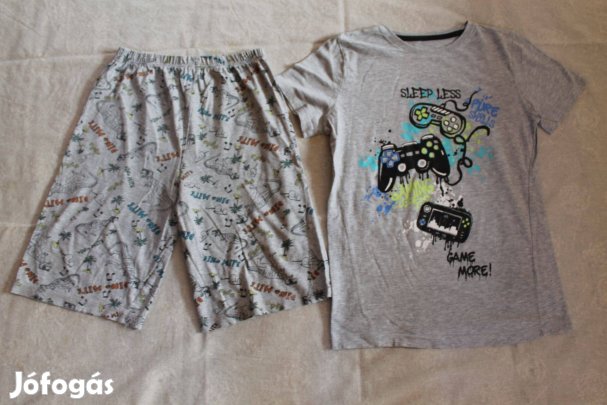 Eladó 152-es pizsama