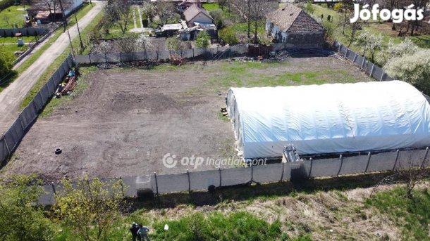 Eladó 1546 nm-es telek Poroszló