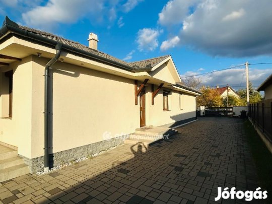 Eladó 155 nm-es ház Hajdúsámson