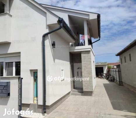 Eladó 156 nm-es ház Hajdúszoboszló