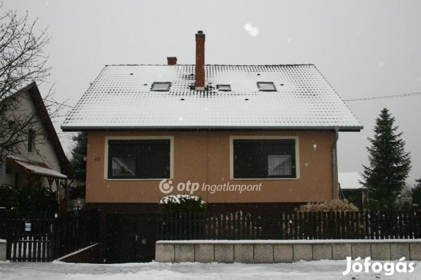 Eladó 157 nm-es ház Győr
