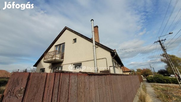 Eladó 159 nm-es ház Jászberény
