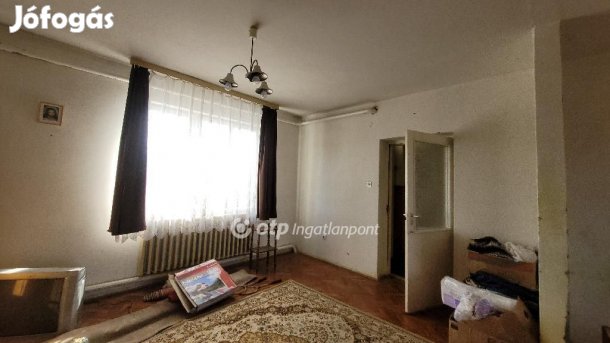 Eladó 159 nm-es ház Jászberény
